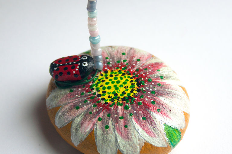 Ladybird and Flower Photoholder (AM009) £3.50