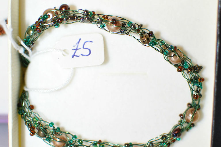 Green Wire, Brown Red Bead Bracelet (PT007) £5.00